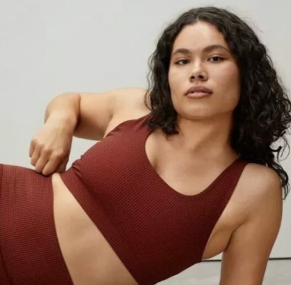 EVERLANE Women's Perform Activewear Sports Bra XS Dark Red Stretch NWT